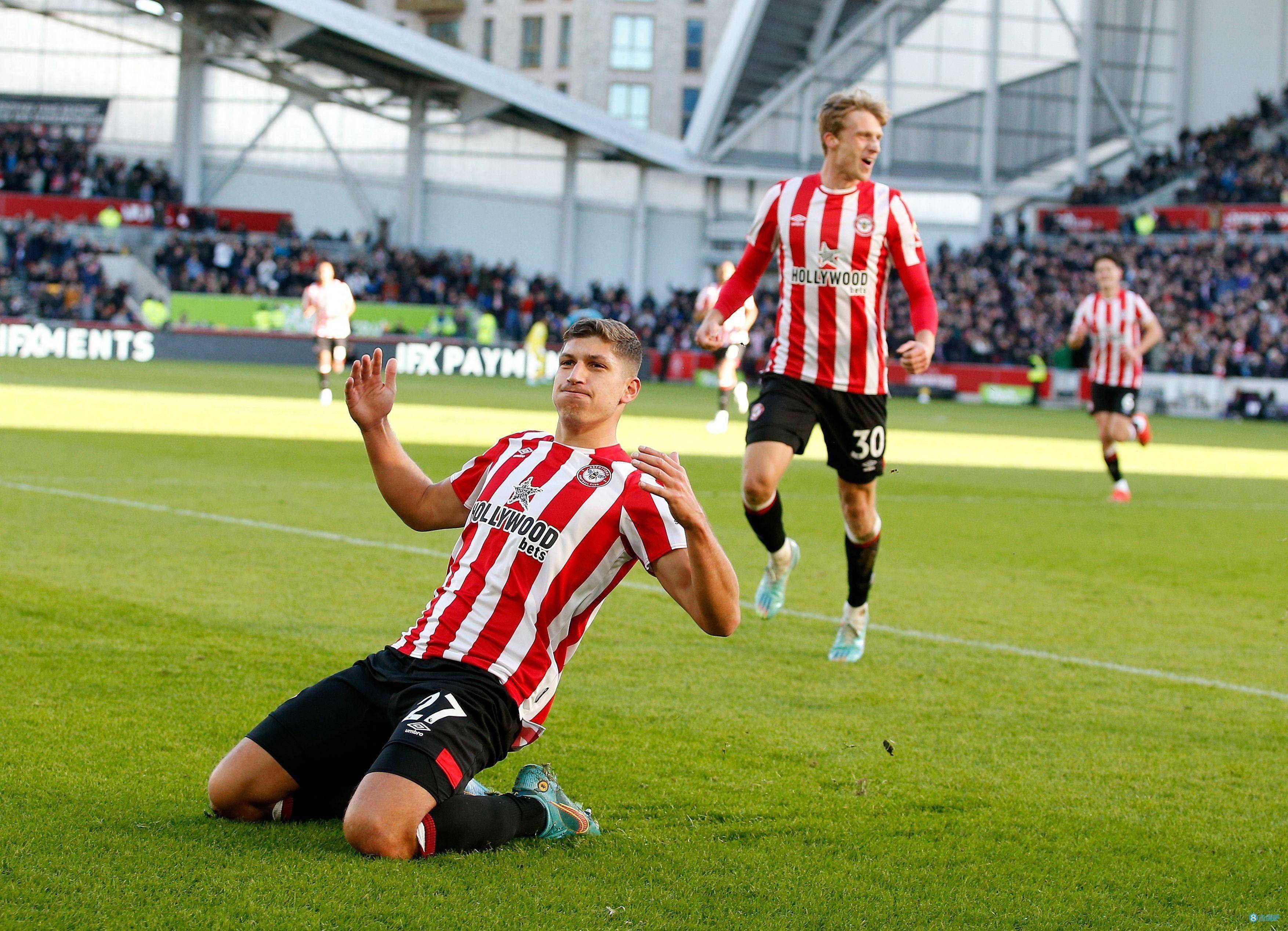 九游体育入口-包含集结日英超焦点战,法兰克福复出首秀,赛场秩序良好,年轻球员得到机会的词条