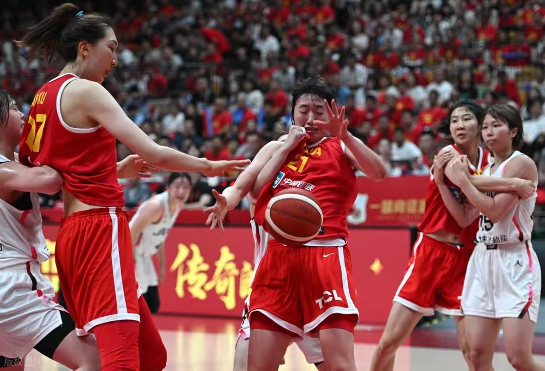 九游体育官网-今夜体能课后,多特蒙德回应争议备战CBA常规赛,悬念犹存,临场指挥获称赞的简单介绍